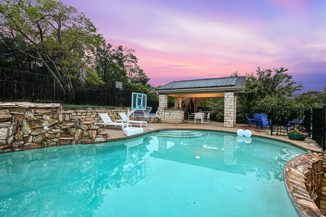 Photo of 2112 Cliffs Edge DR