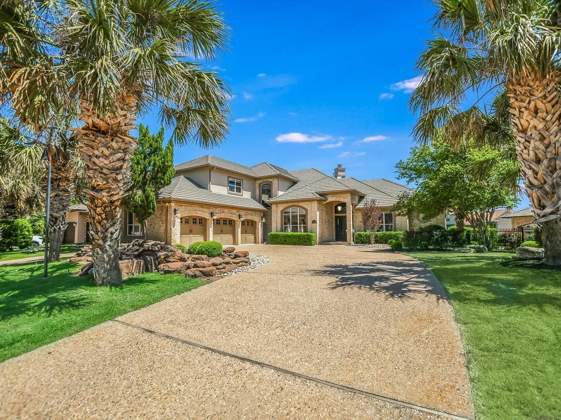 Photo of 130 Applehead Island DR