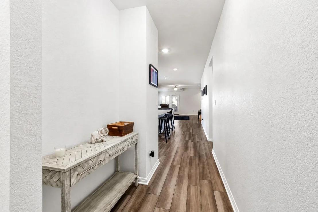 Photo of 1100 View DR