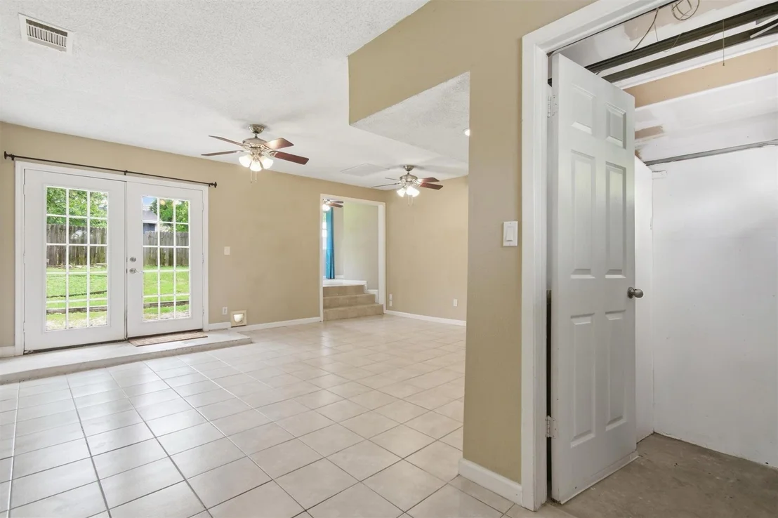 Photo of 4011 Hillside DR