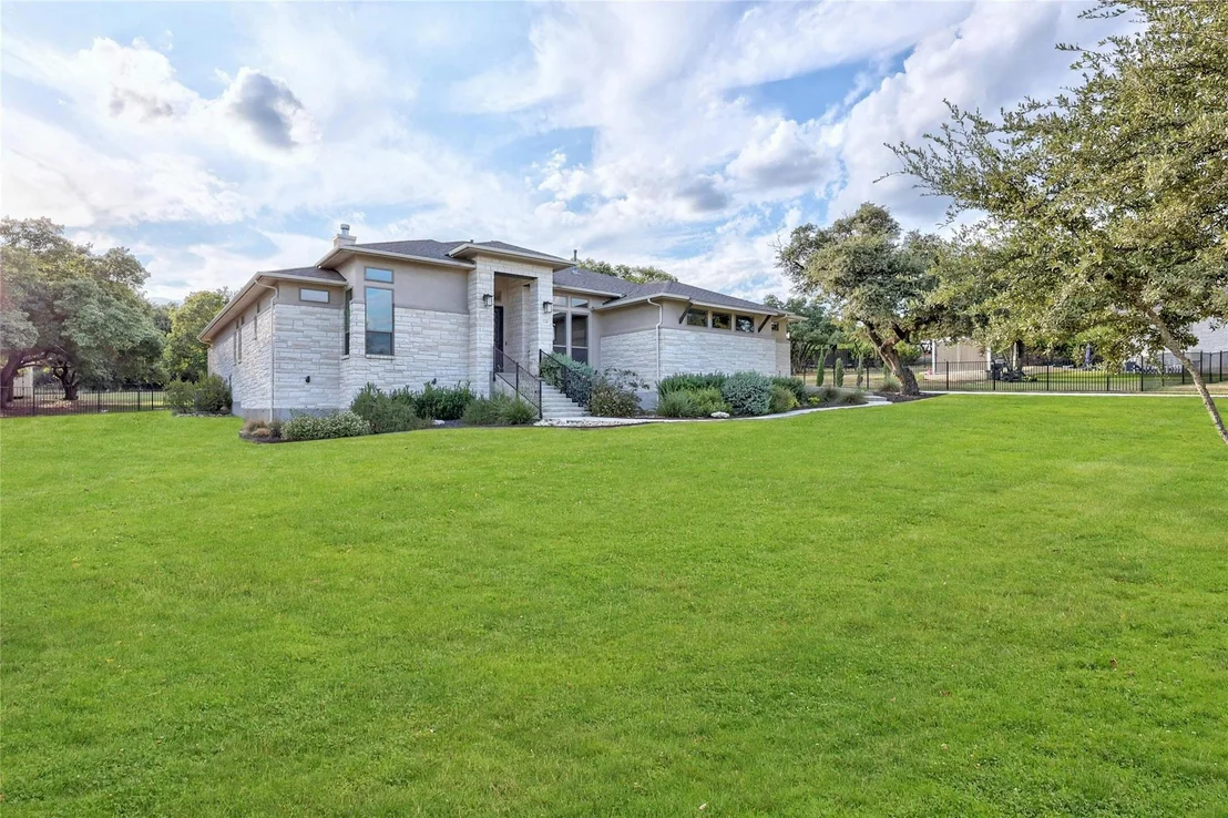 Photo of 218 Questa TRL