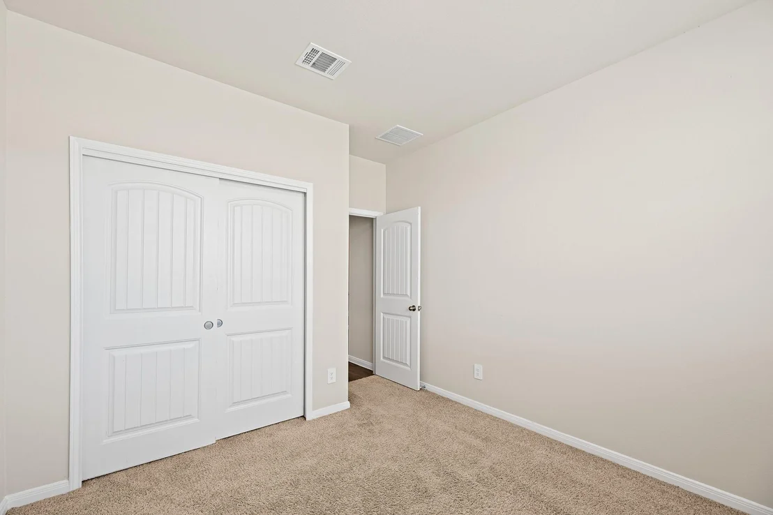 Photo of 142 Solitude DR