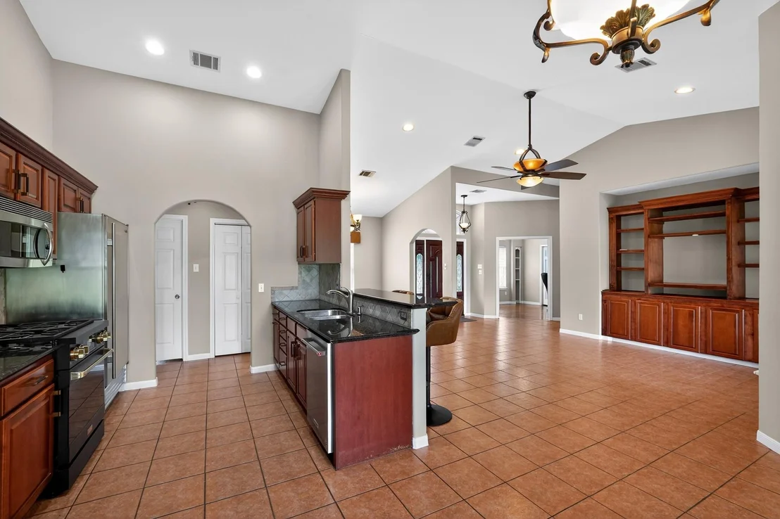 Photo of 410 Pinehurst DR