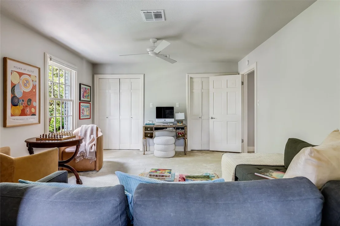 Photo of 1607 Pease RD