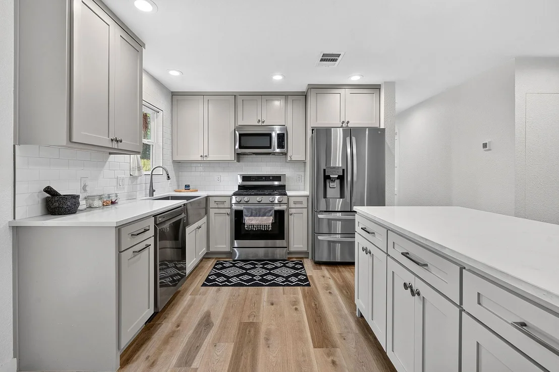 Photo of 204 Chippendale Ave