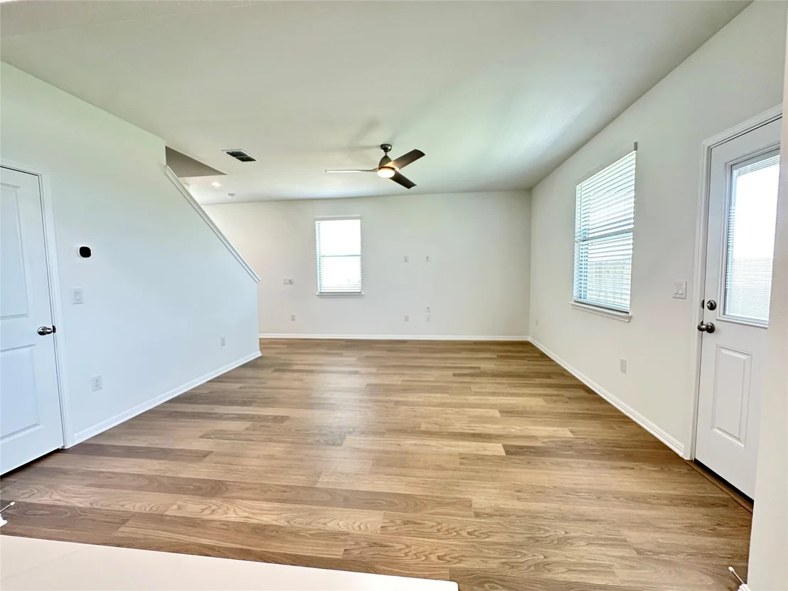 Photo of 295 Young ST