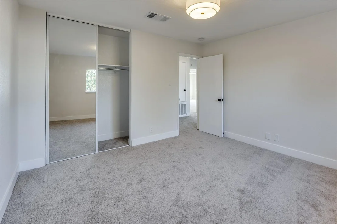 Photo of 2949 Donnell DR