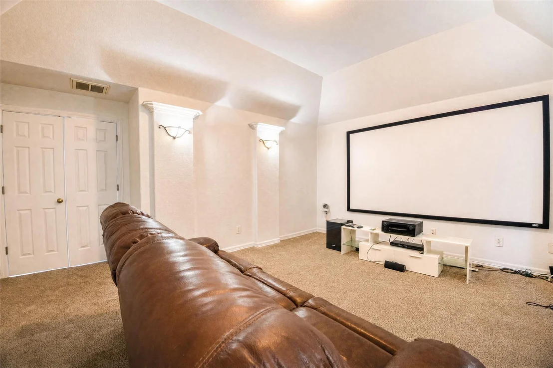 Photo of 2260 Fernspring DR