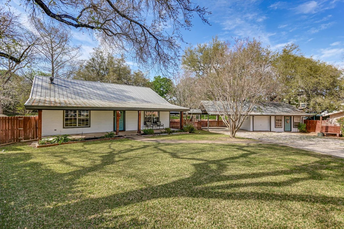 Photo of 611 Thurman CIR