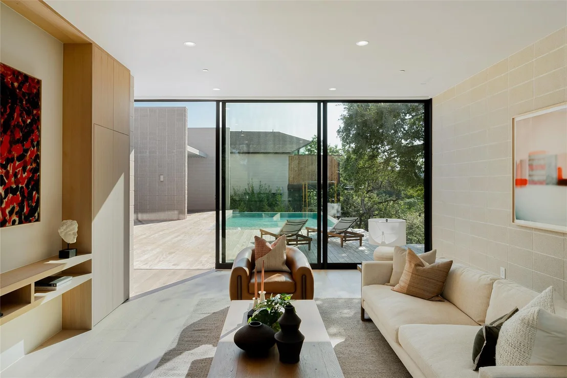 Photo of 5205 Scenic View DR