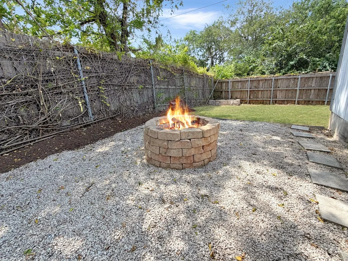 Photo of 4419 QUICKSILVER BLVD