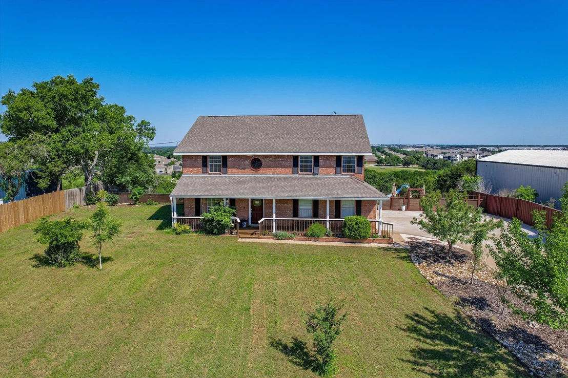 Photo of 131 High Gabriel DR