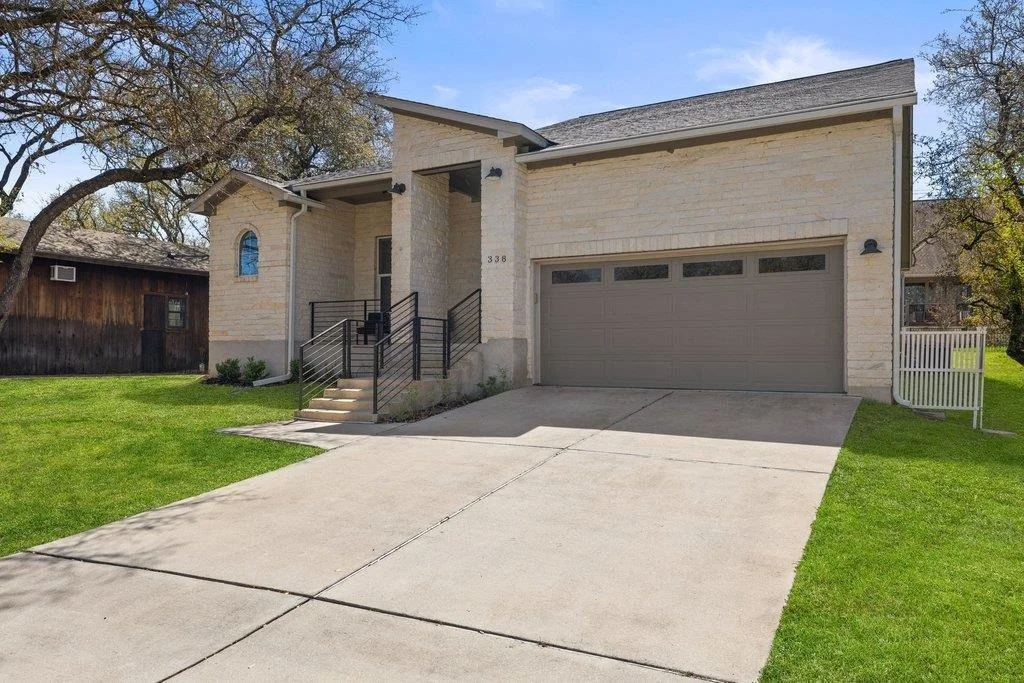 Photo of 338 Coventry RD