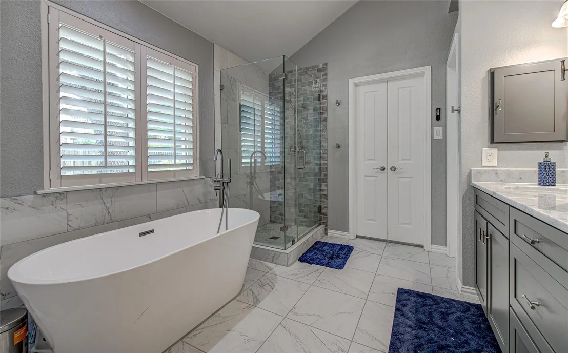 Photo of 10619 Indigo Broom LOOP