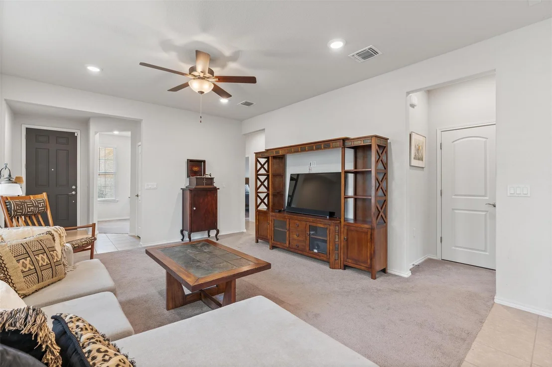 Photo of 502 Saratoga LN