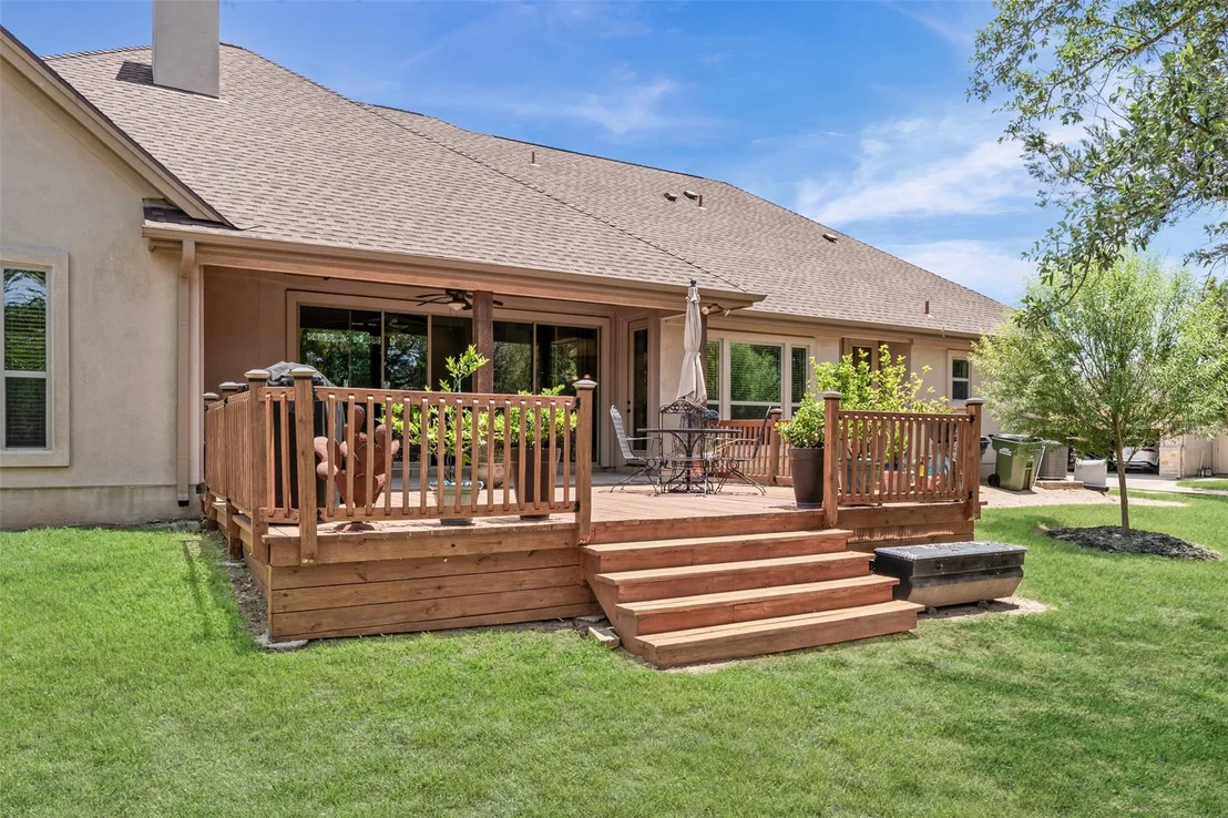Photo of 102 Eagle Valley LN