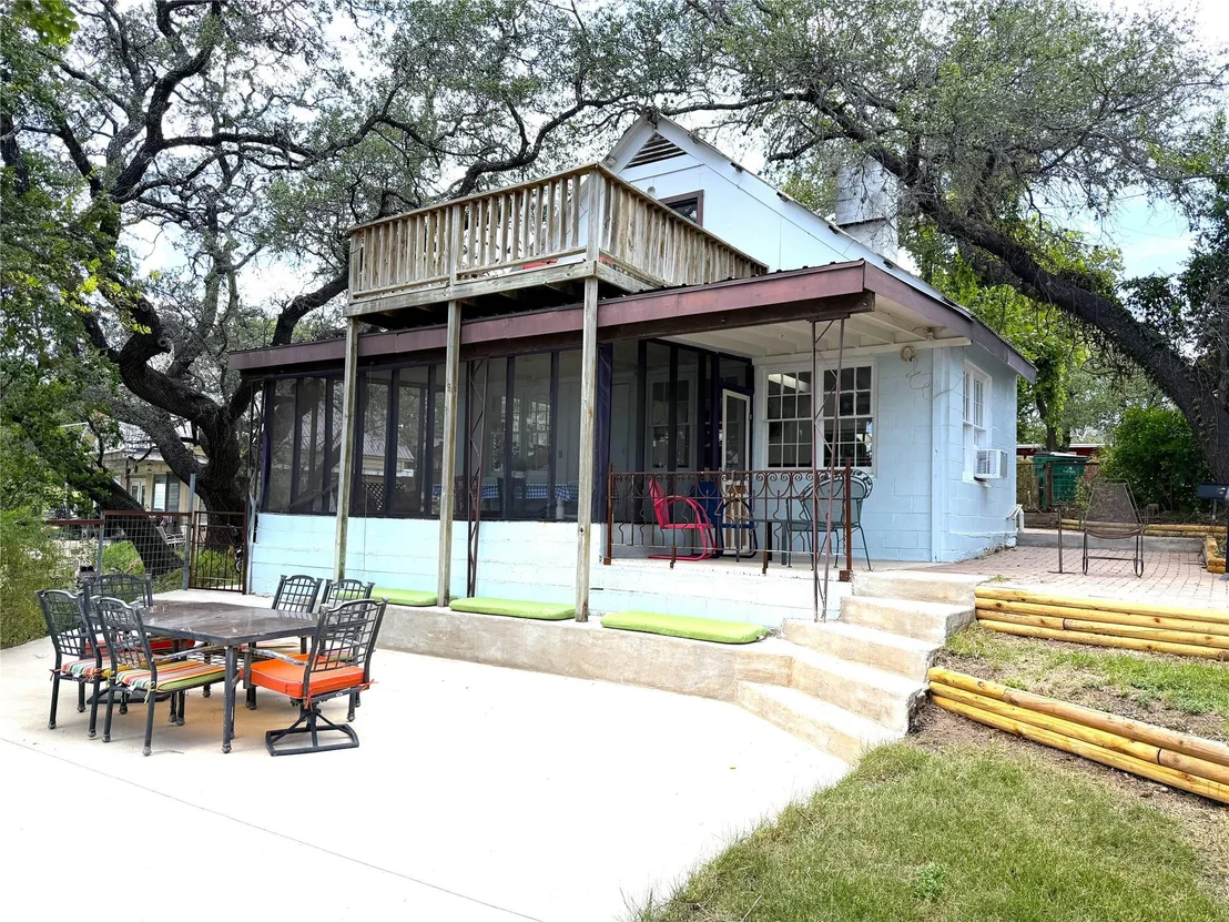 Photo of 16809 Hurst Creek CIR