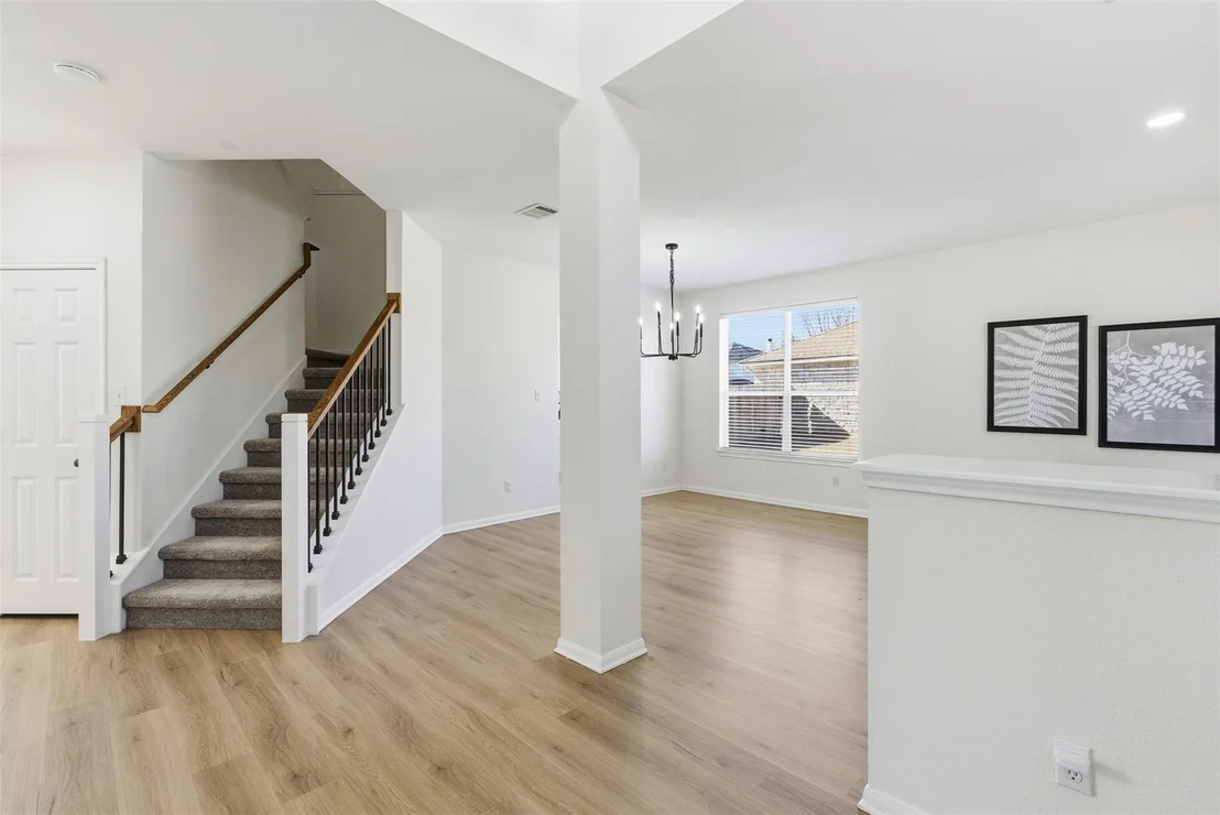 Photo of 1502 Summercrest BLVD