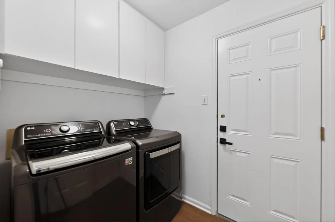 Photo of 1118 Oaklands DR
