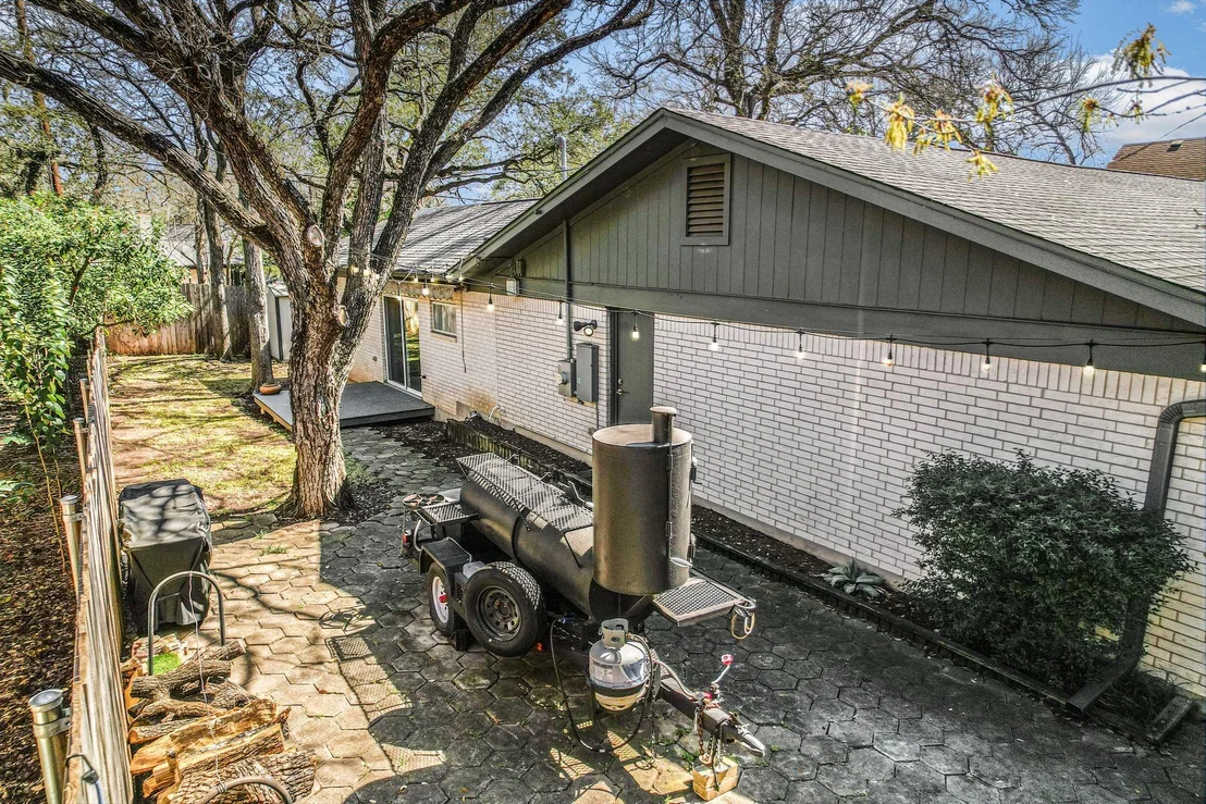 Photo of 8702 Silverhill LN