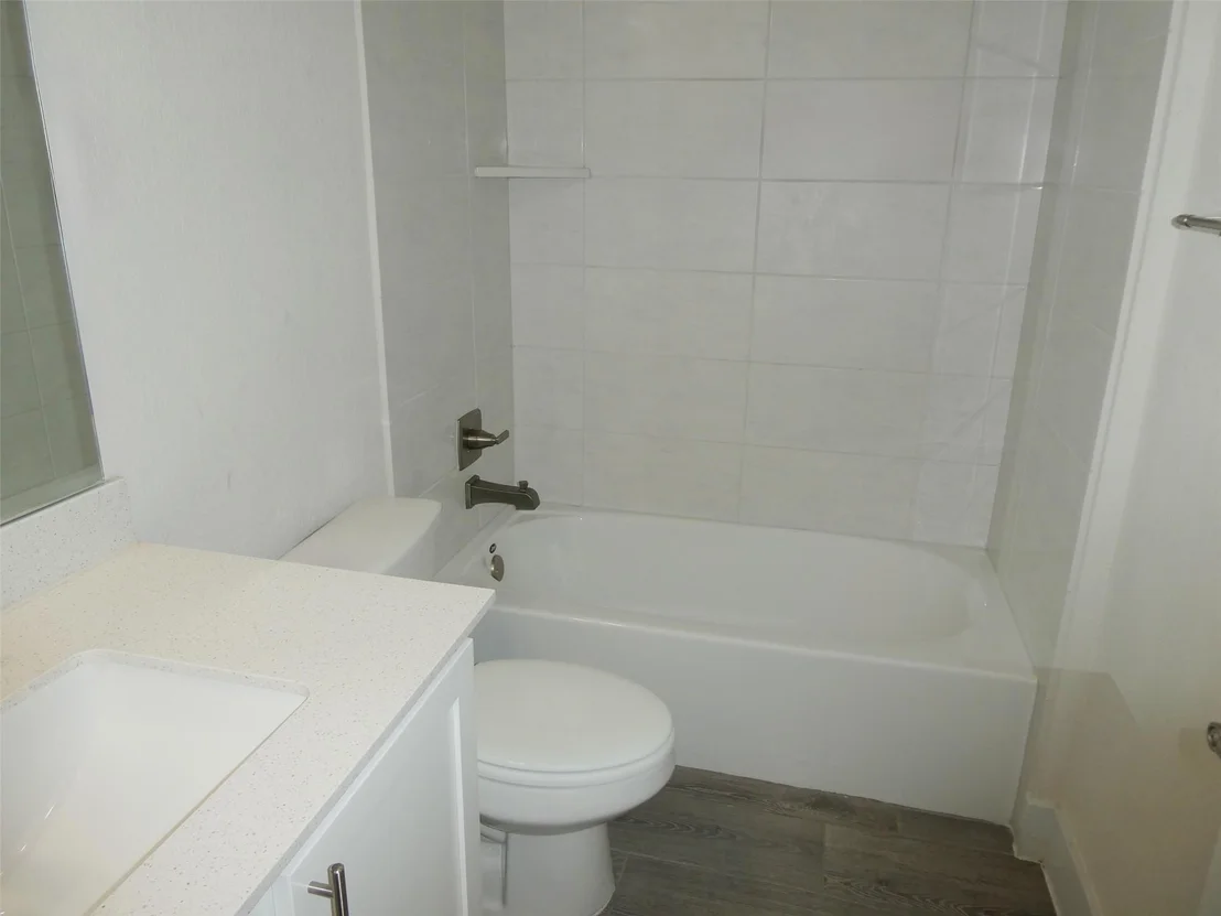 Photo of 8201 Greyhawk CV