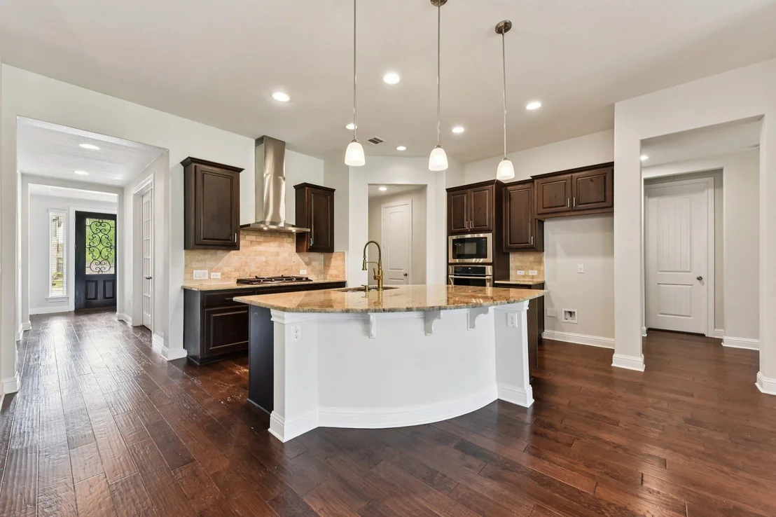 Photo of 114 Magona TRL