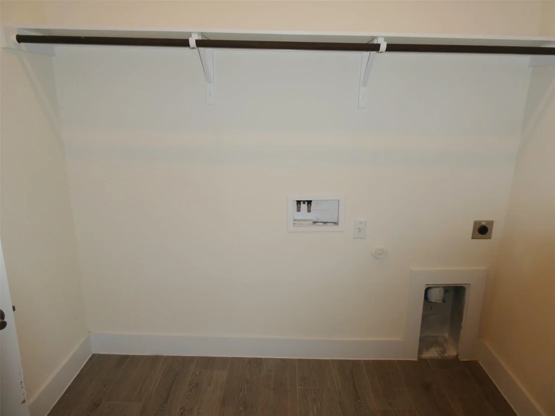 Photo of 8201 Greyhawk CV