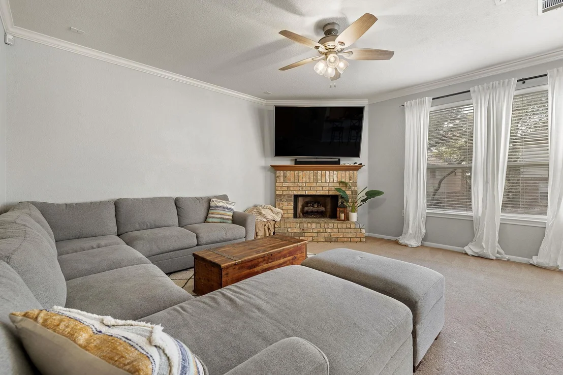 Photo of 3936 Lord Byron CIR