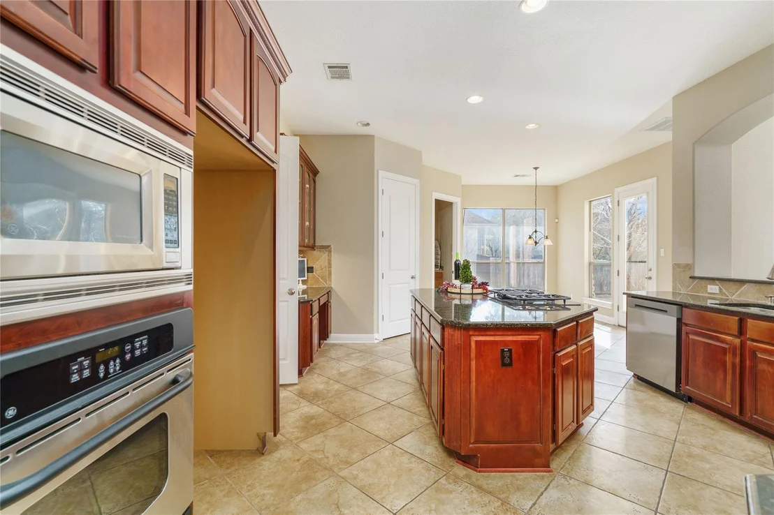 Photo of 3237 Bay Hill LN