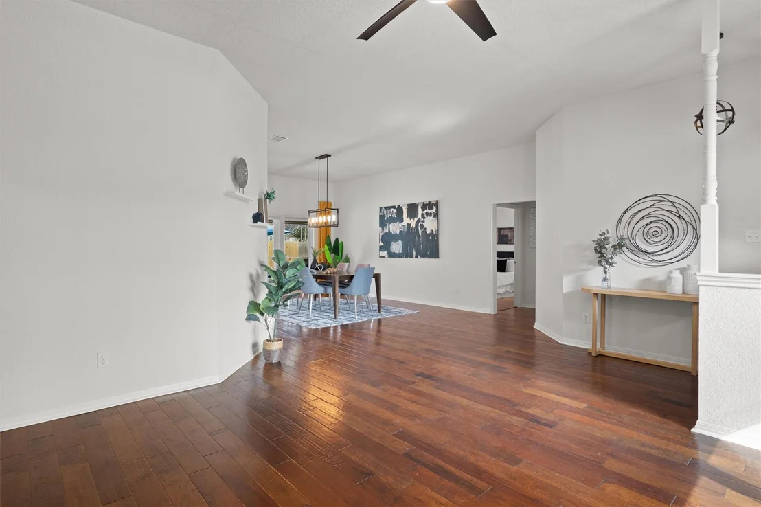 Photo of 1014 Hackberry DR