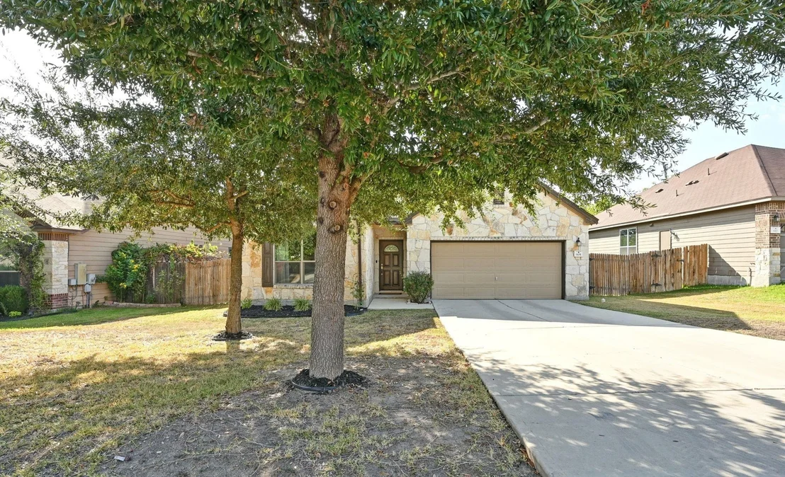Photo of 905 Apricot DR