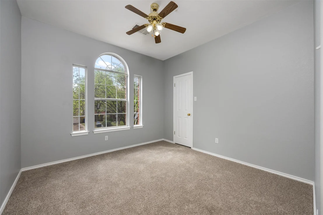 Photo of 1107 Sugarberry DR