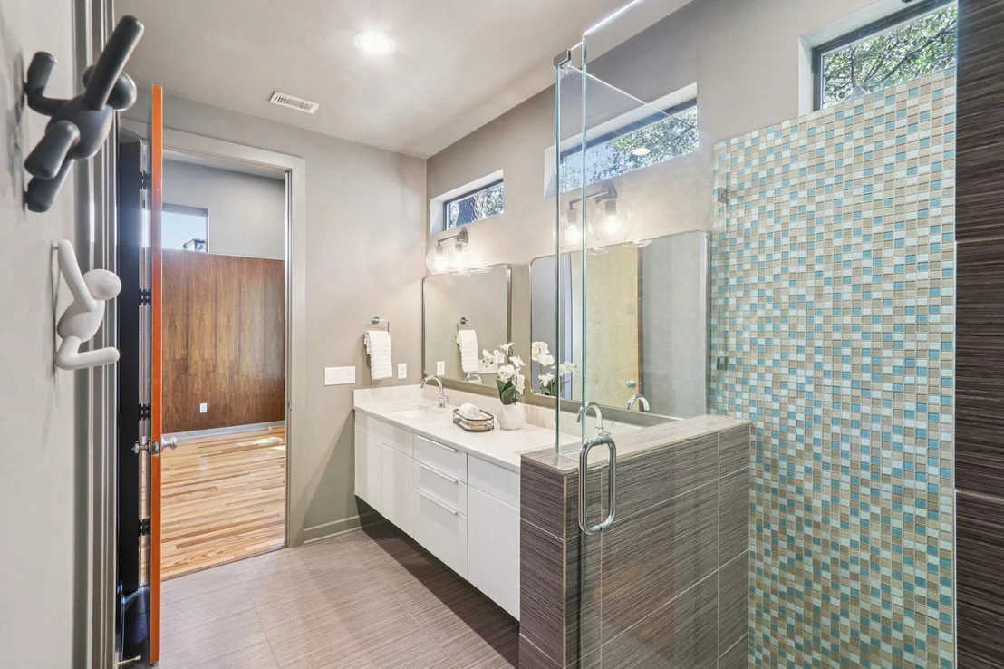 Photo of Unit 2 at 488 Starlight Village LOOP