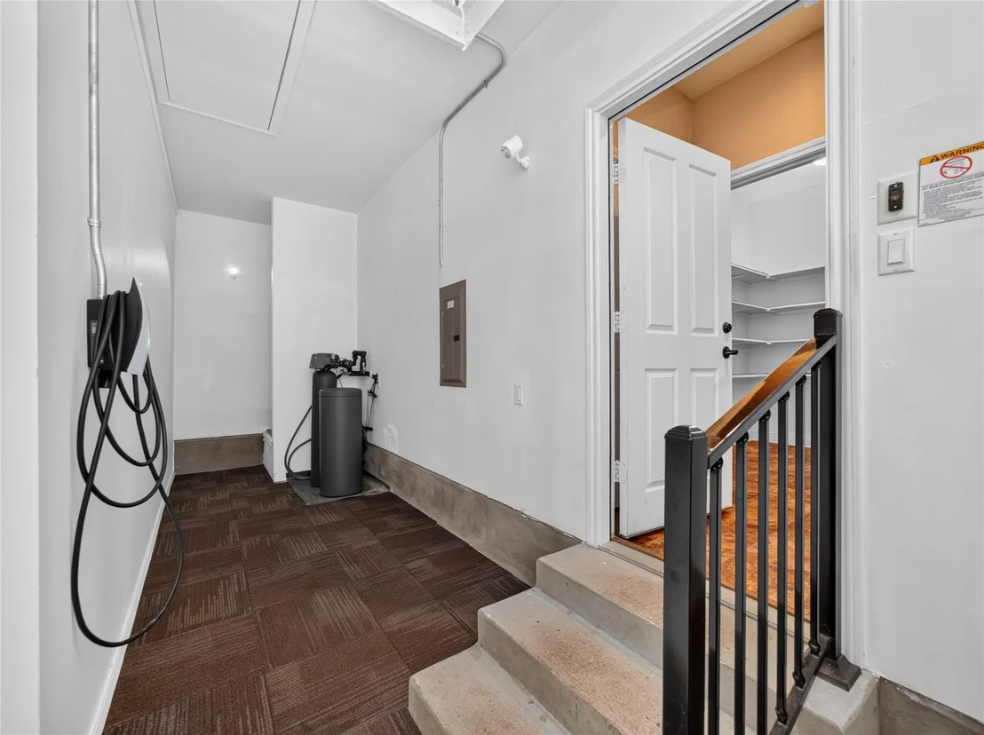 Photo of 435 Davis Mountain CIR