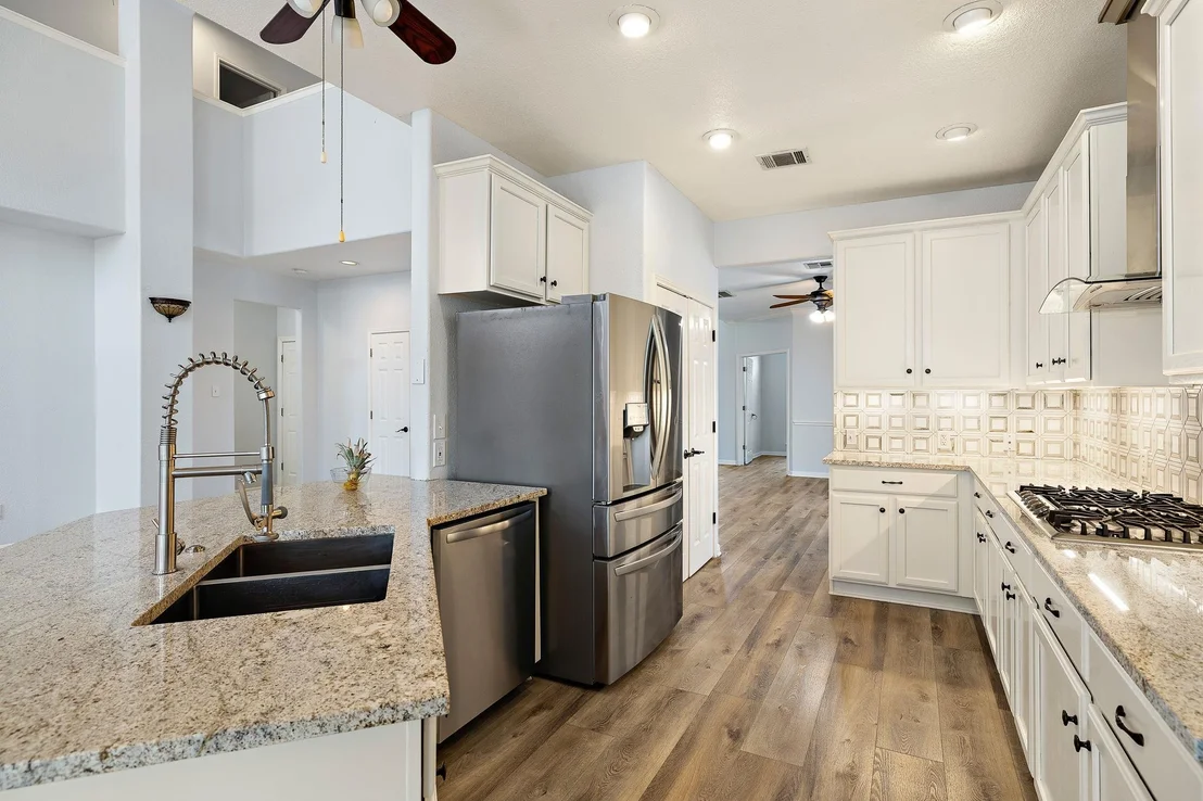 Photo of 16019 Dark LN