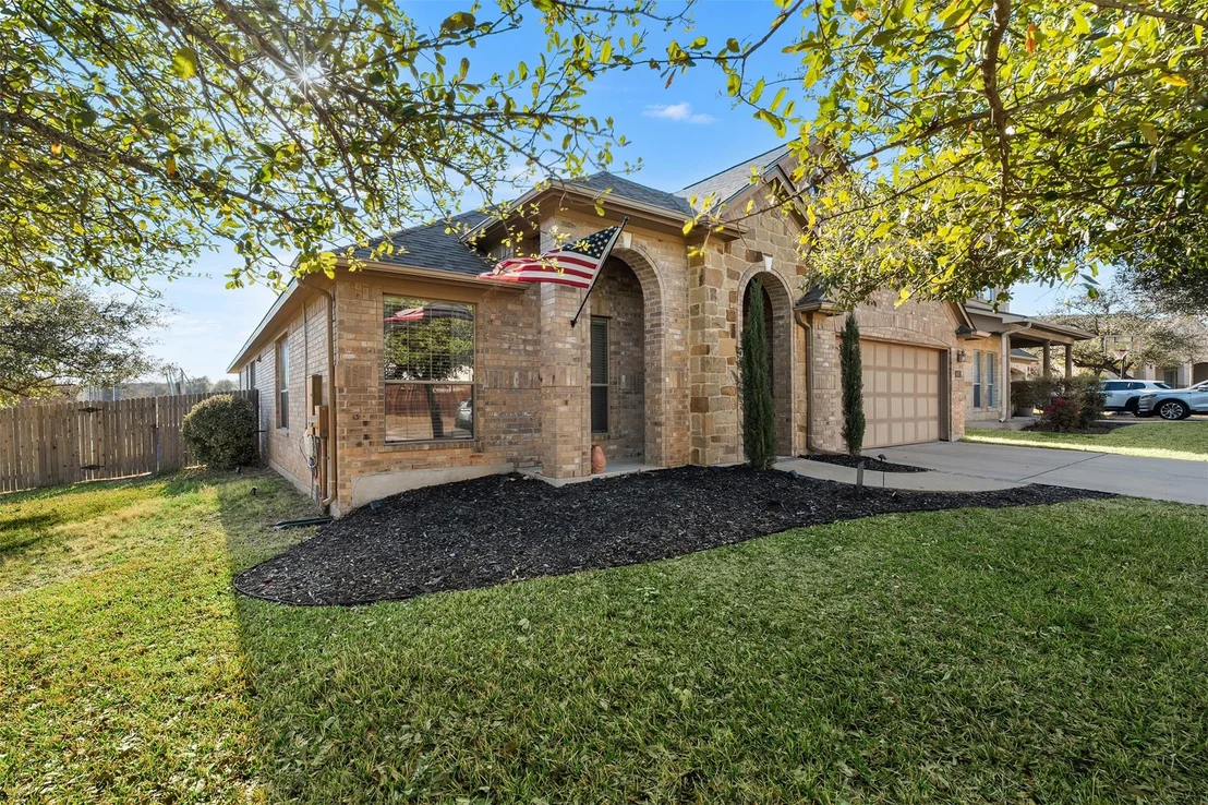 Photo of 407 Victoria DR