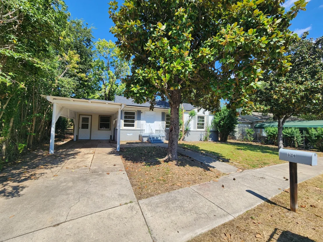 Photo of 124 Circle DR