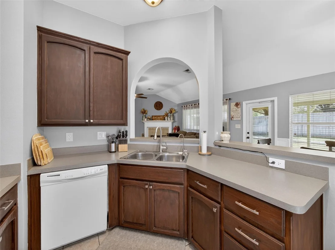Photo of 2407 Kingsbury DR