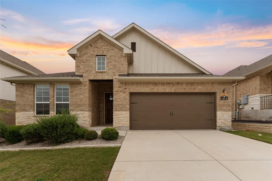 Photo of 1113 Highwater DR
