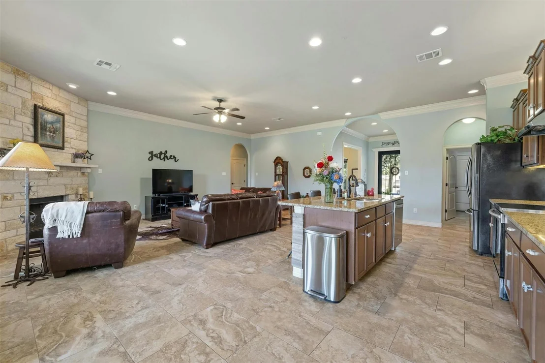 Photo of 212 Derek LN