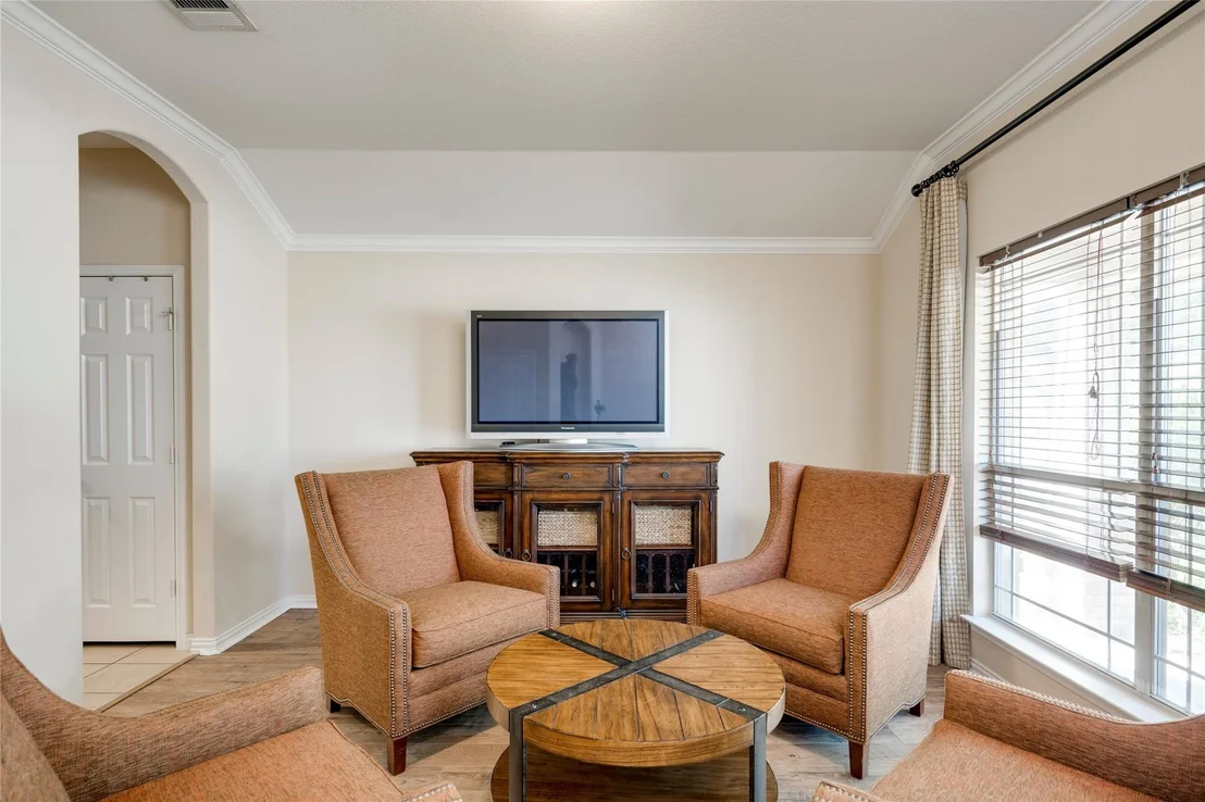 Photo of 1323 Talley LOOP
