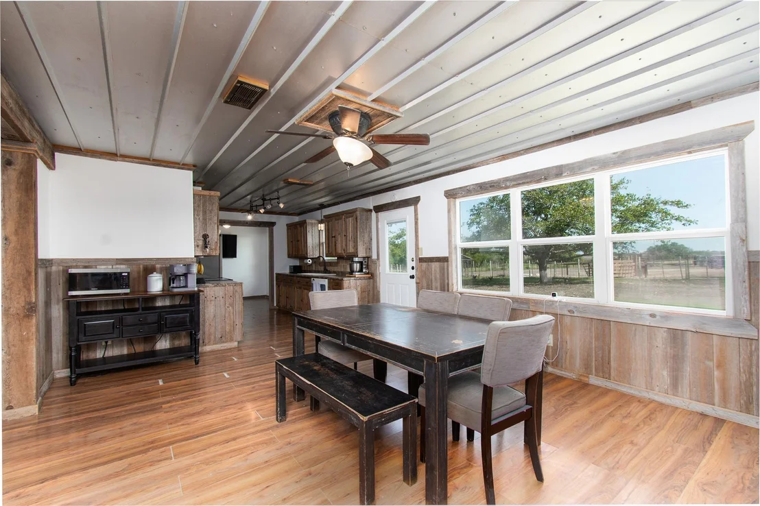 Photo of 8490 E HWY 190