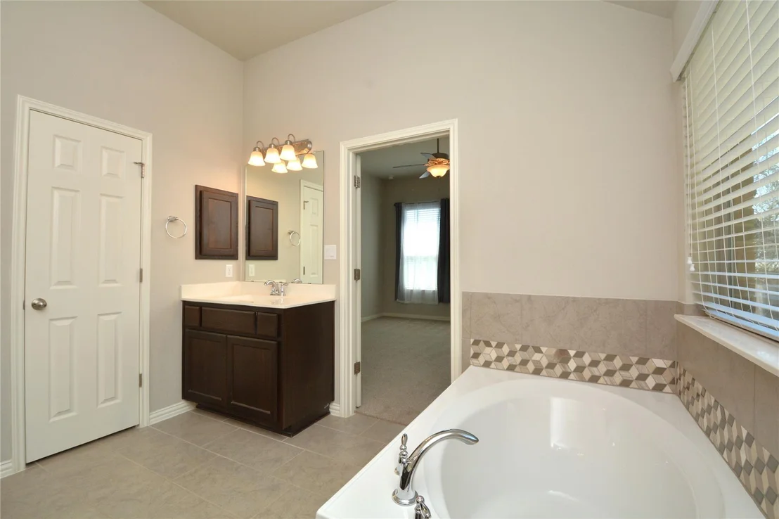 Photo of 142 Venice CV