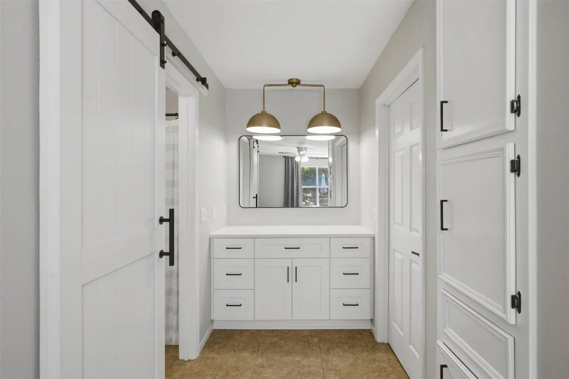 Photo of 4102 Sequoia TRL W