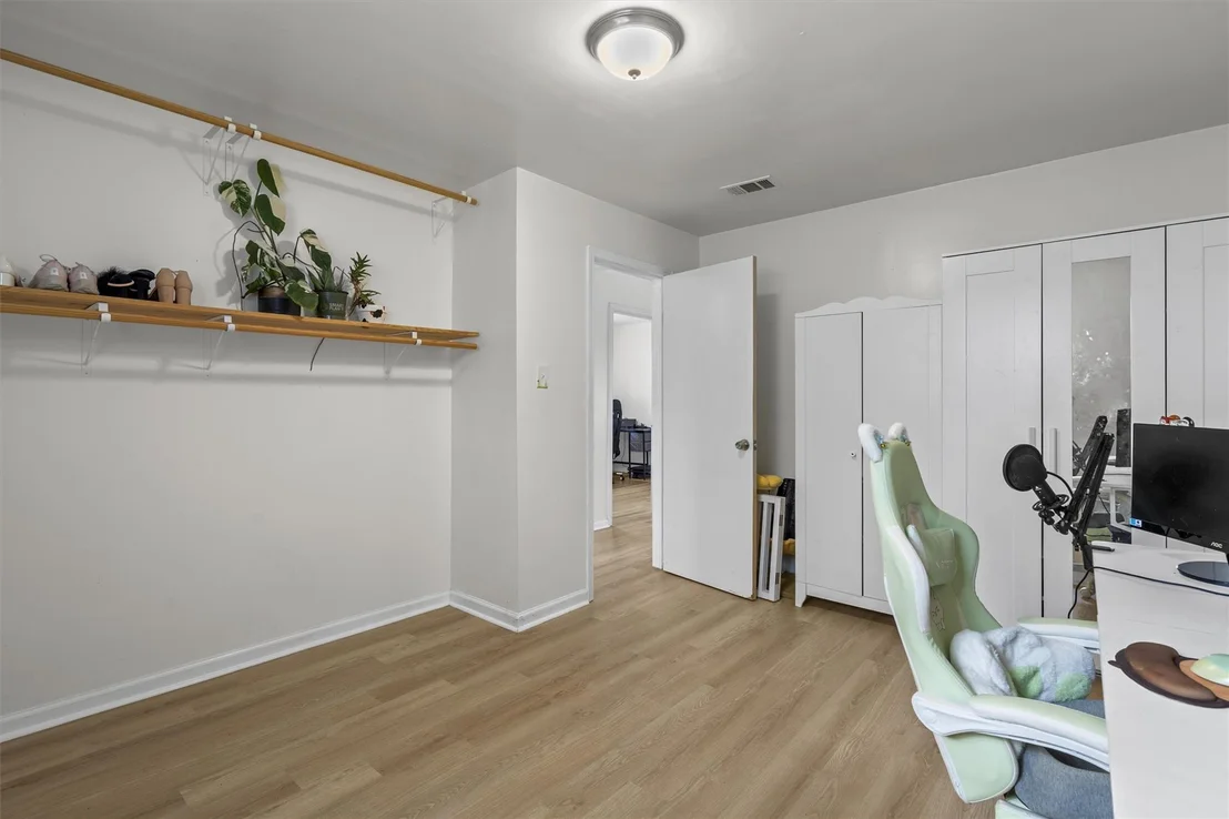 Photo of 121 Jackson ST