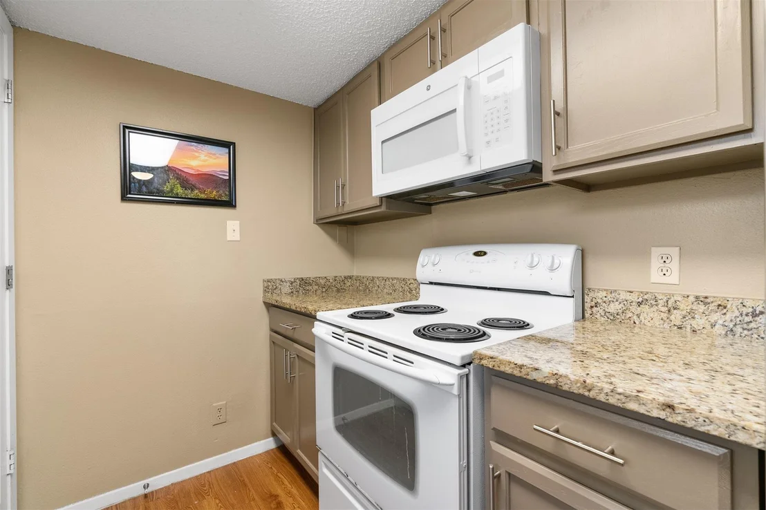 Photo of Unit A at 3417 Willowrun DR