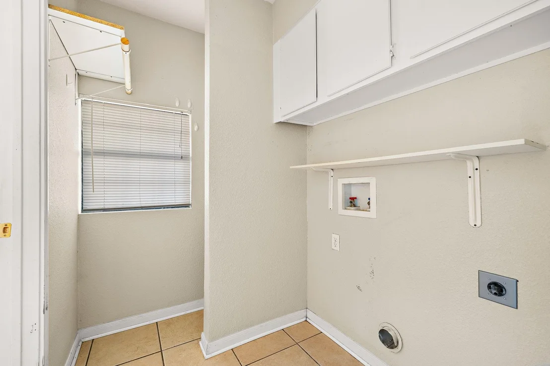 Photo of 1209 Doris LN