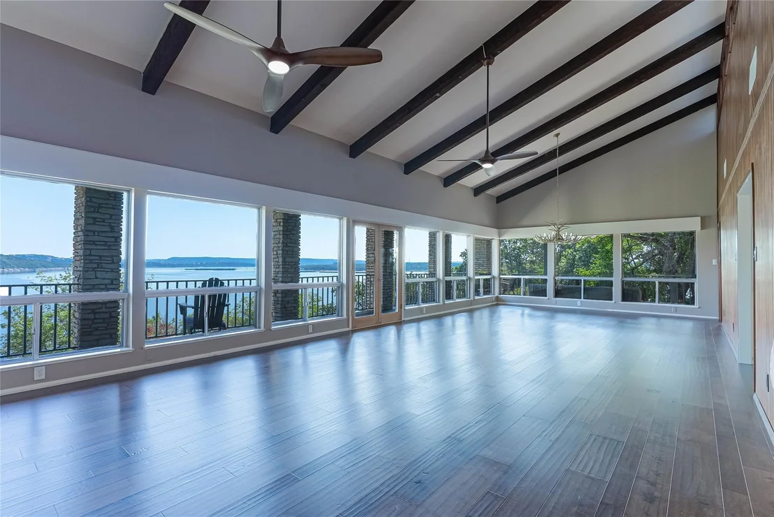 Photo of 18106 Travis CIR