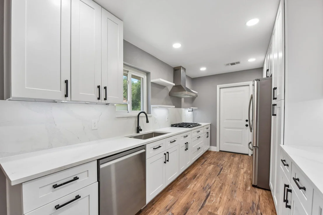 Photo of 700 Woodview DR