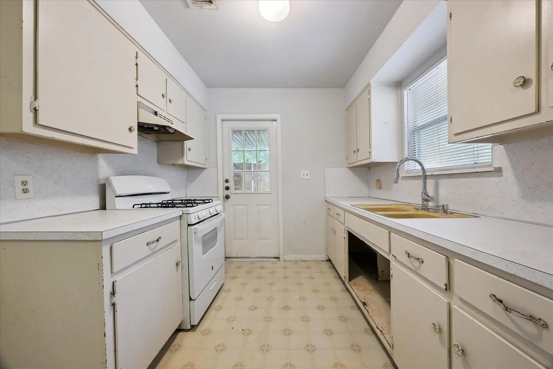 Photo of 402 Bramble DR